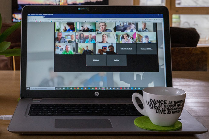 5 simple steps leaders can take that will help them improve virtual team communications by taking into account the difficulties people face with remote working.